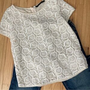 EUC Zara short sleeve lace top exposed back zipper. Off White. Size Medium.